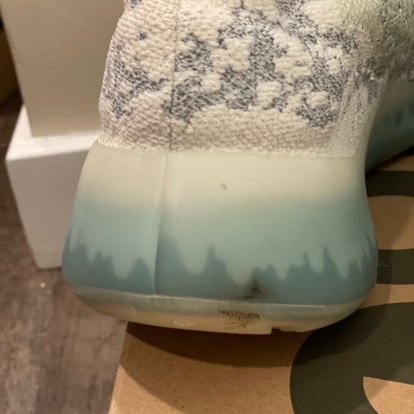 Yeezy Boost 380 Alien Blue - Picture 2 of 9